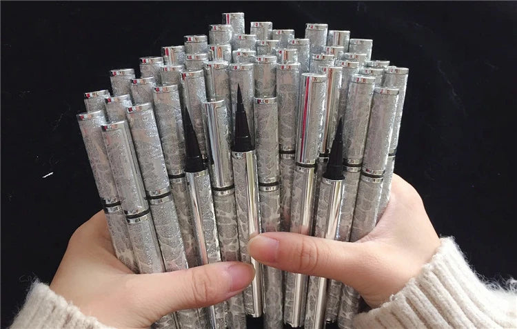 Adhesive-Eyeliner Lash Books