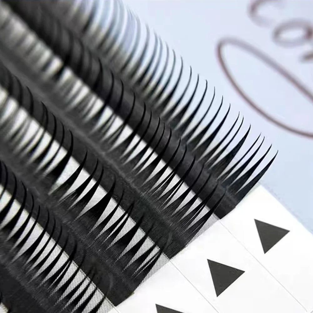 Wet Doll Volume Eyelash Set