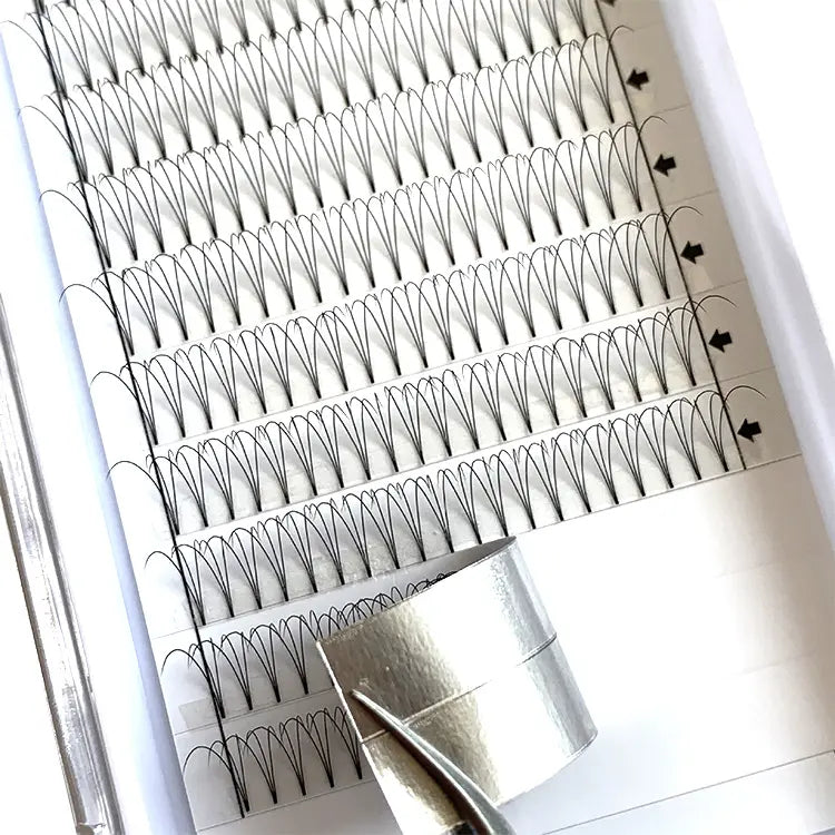 Factory Wholesale 3D Short Stem Premade Volume Fans 0.03 0.05 0.07 Wispy Premade Fans