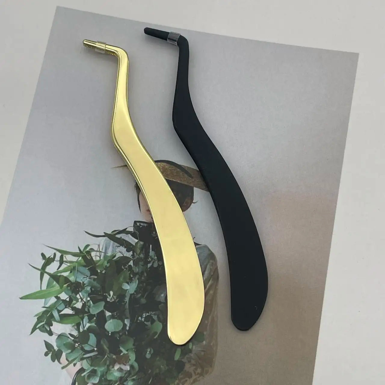 Fiber Tip Tweezers for Eyelash Extension Curved Isolation Lashes Tweezers Professional Eyelash Tweezers